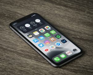 iOS 18.3